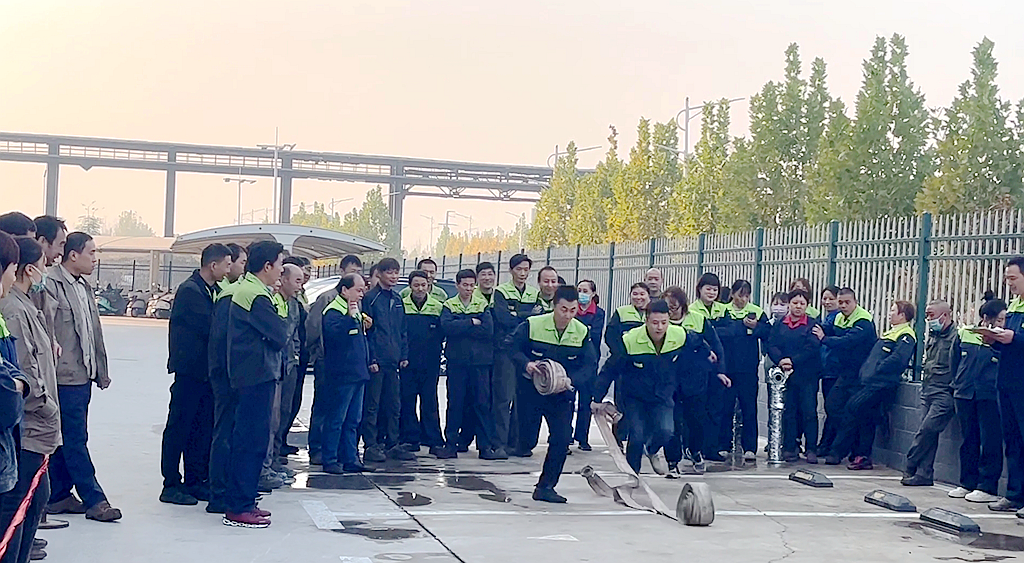 【應(yīng)急演練】消防三人兩帶大比拼，實(shí)戰(zhàn)演練爭(zhēng)分秒